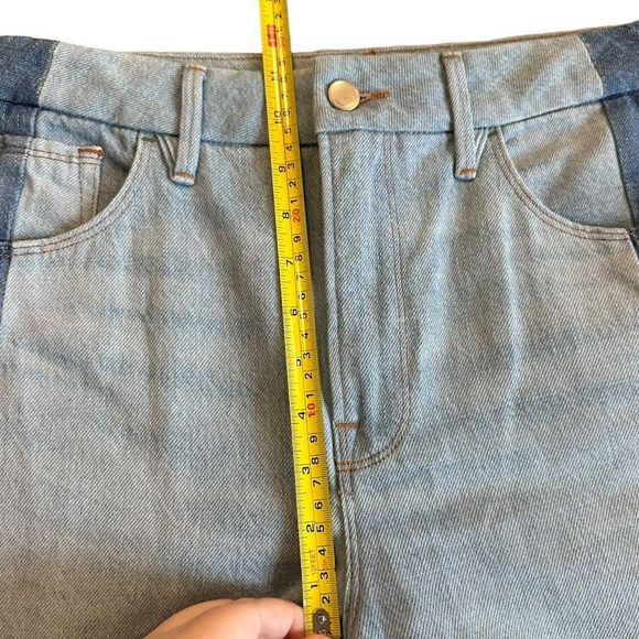 Good American Good Boy Two Tone Step Hem High Waist Jeans Womens 6 / 28 - Picture 5 of 6